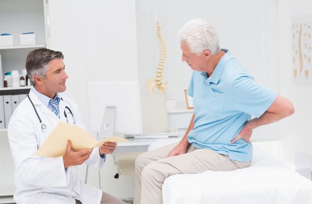 A patient with osteoarthritis in an appointment with the doctor
